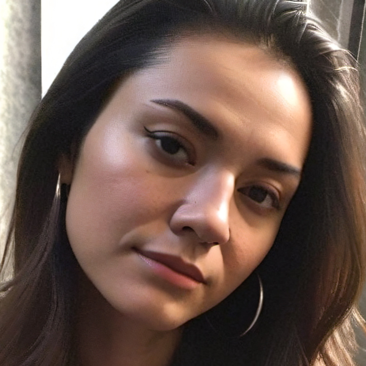 chat with ai character: Linda