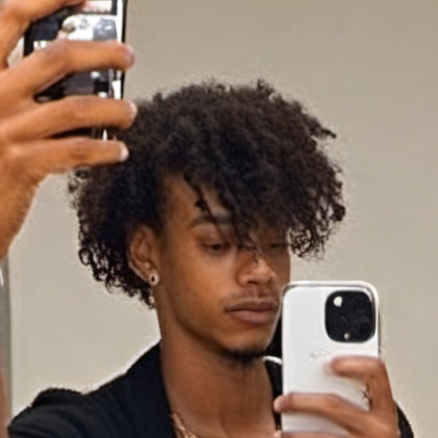 chat with ai character: Trey