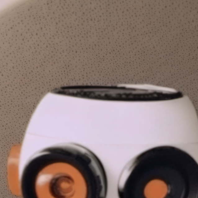 chat with ai character: Mini Teacher Robot