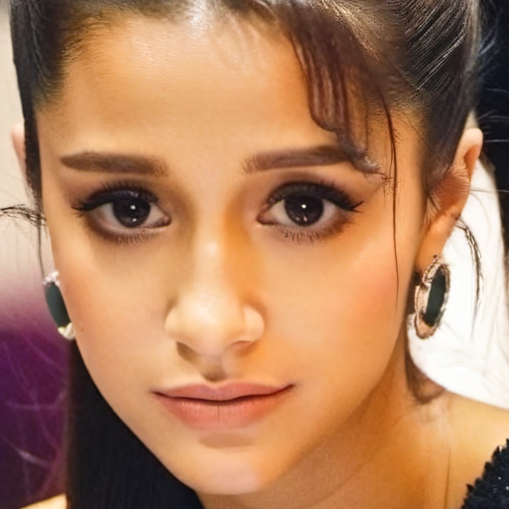 chat with ai character: arianna grande