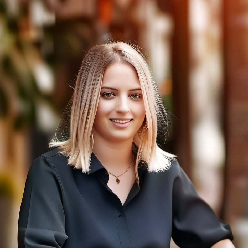 chat with ai character: Rebecca mcintosh