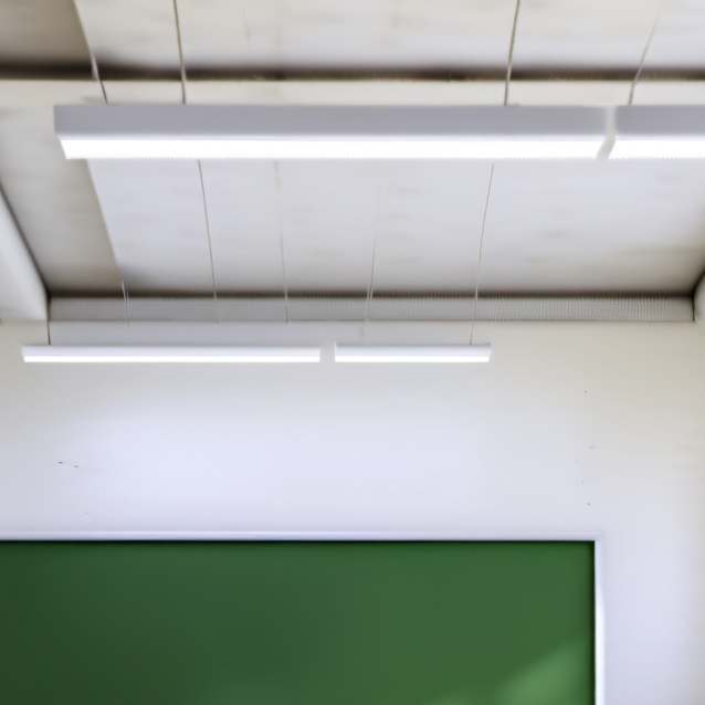 chat with ai character: classroom 1A