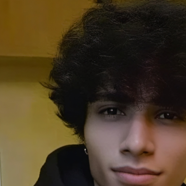 chat with ai character: Jaden